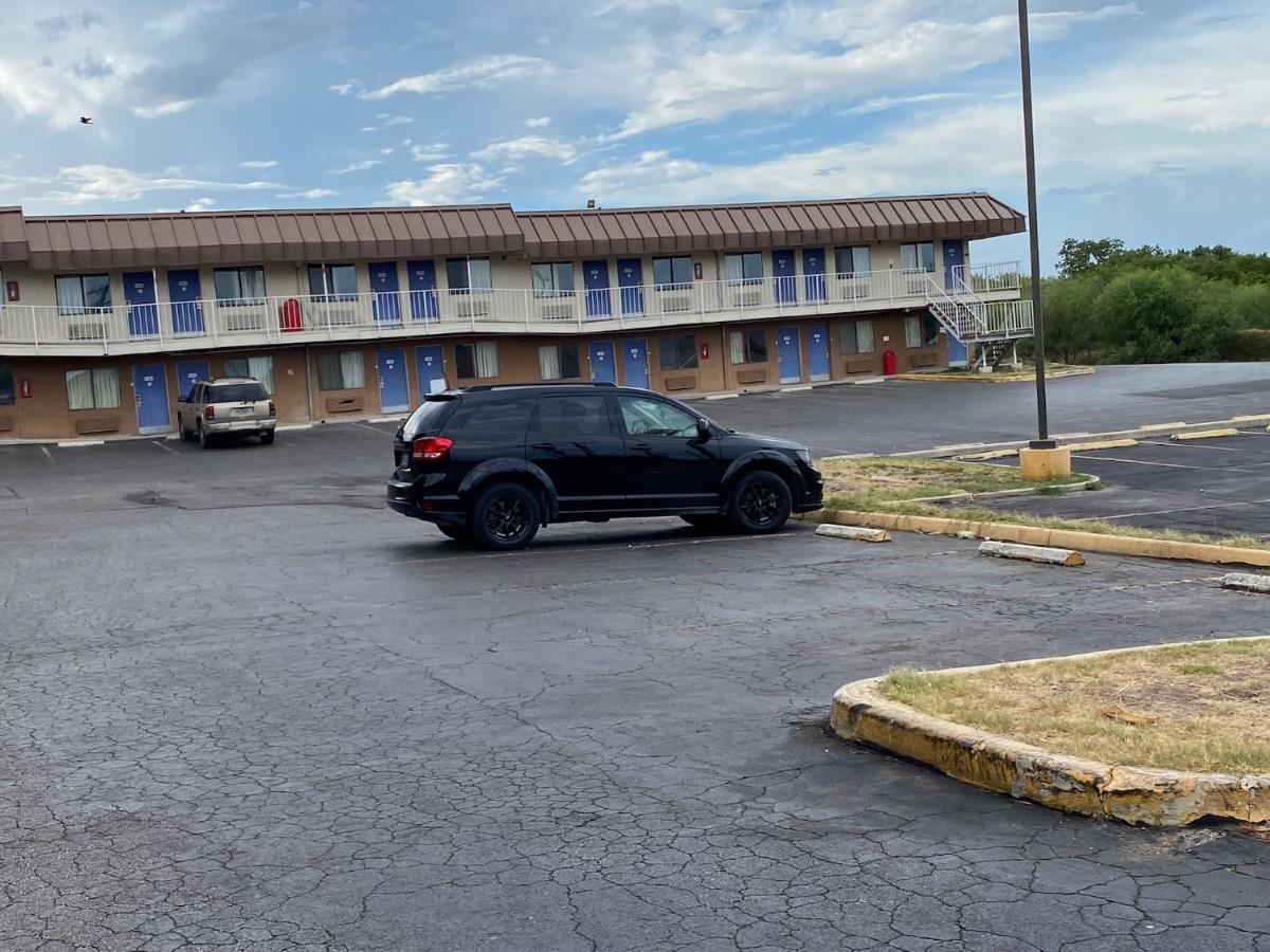 Travelodge By Wyndham San Antonio Lackland Afb North Esterno foto